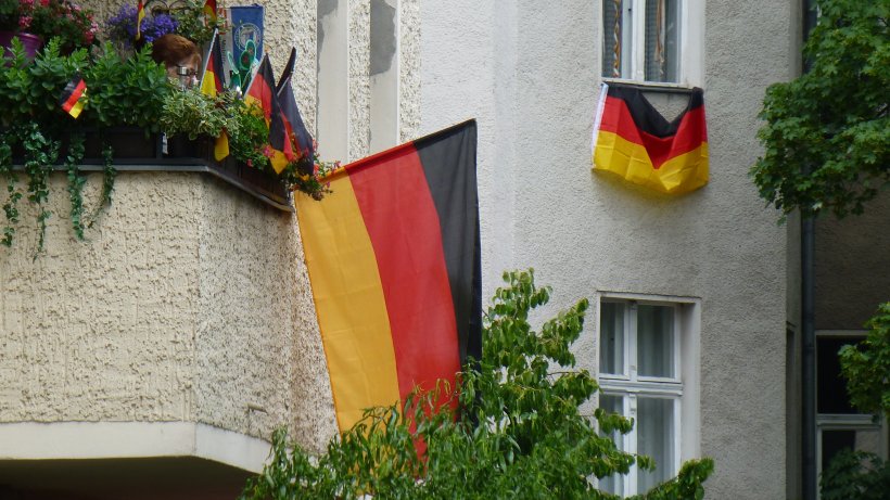 45+ Verbotene flaggen in deutschland bilder , Flaggen hissen Was in Deutschland erlaubt, was verboten ist